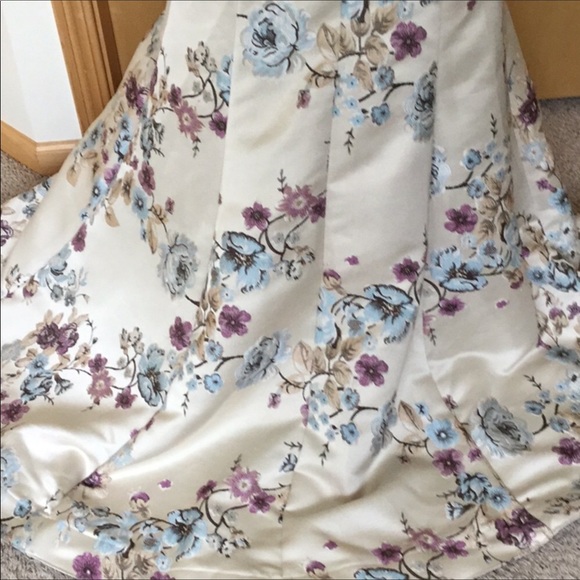 Multi Floral Print Embellished Belt Cap Sleeve - Picture 4 of 6